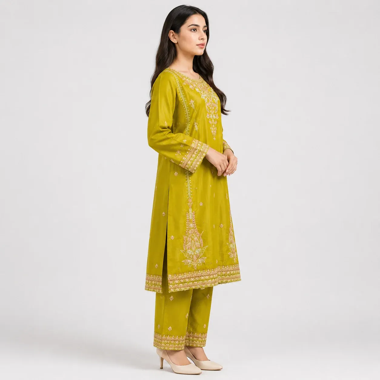 Printed Doria Cotton 3 Piece Suit for Women with matching trouser dupatta and elegant floral detailing